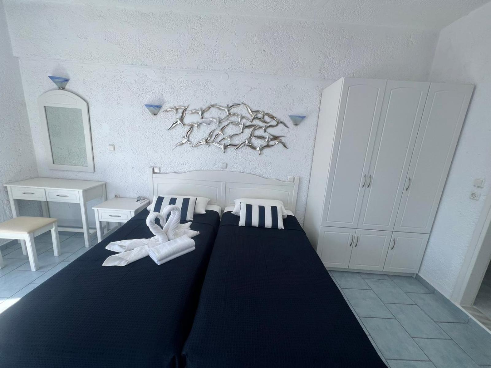 Marinas Studios Livadia  객실 사진
