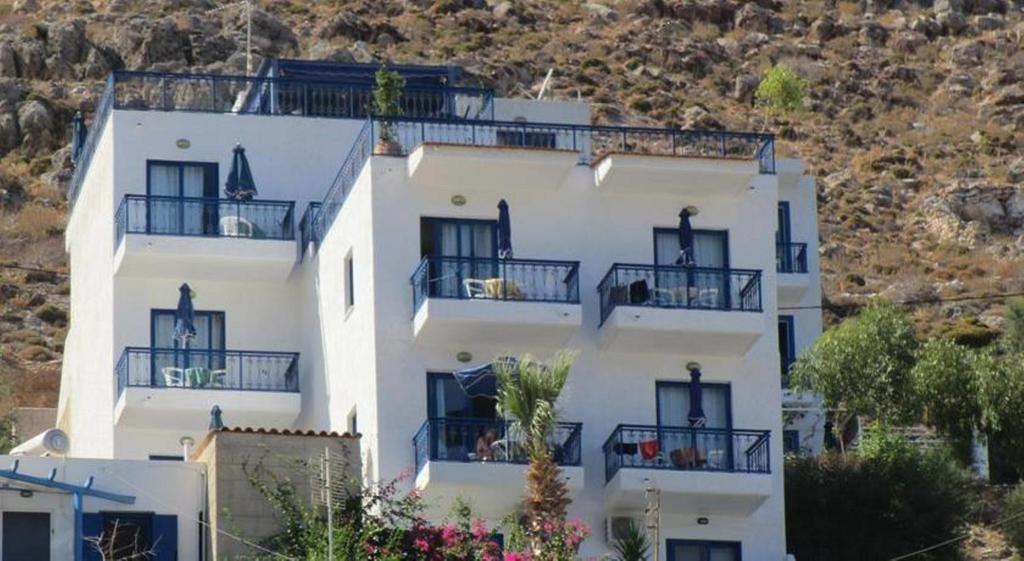Marinas Studios Livadia  외부 사진